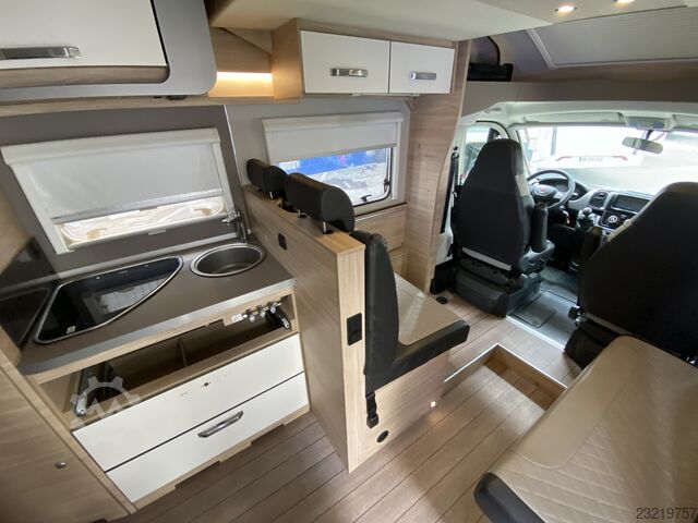 Halvintegrerad Fiat Ducato Weinsberg Carasuite 650MF del 2024 | Cambio manuale | 5 posti letto