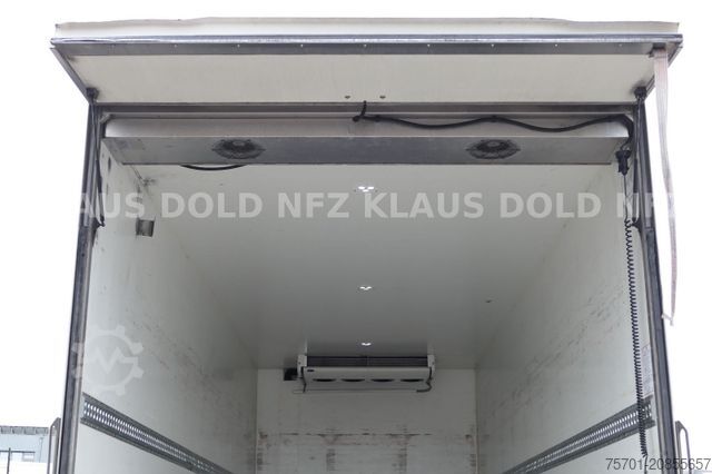 Refrigerated truck MAN TGX 18.420 Kühlkoffer Retarder Standklima LBW