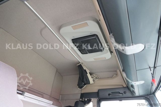 Refrigerated truck MAN TGX 18.420 Kühlkoffer Retarder Standklima LBW