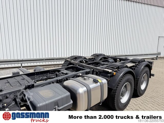 Standardní tahač Mercedes-Benz Arocs 2653 K 6x4, Retarder, Navi,
