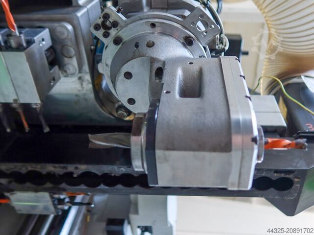 Obráběcí centra s konzolovým stolem BIESSE ROVER C 6.40