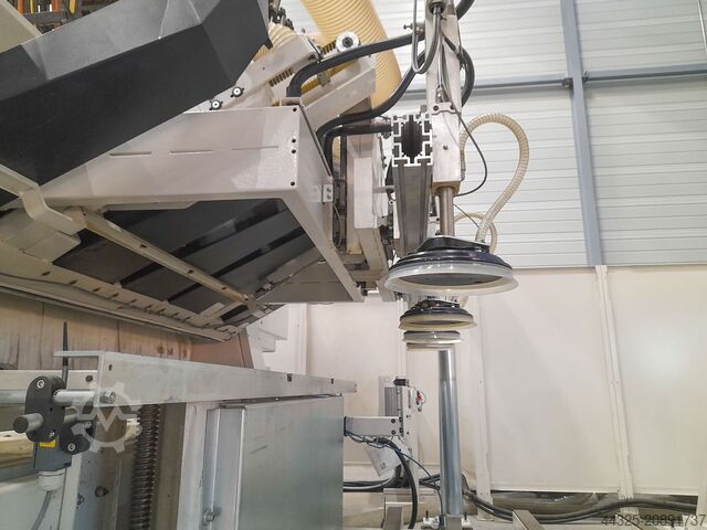 Bewerkingscentrum met nesttafel SCM ACCORD 40