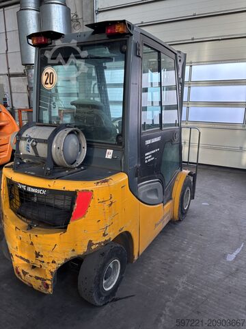 PB targoncák Jungheinrich TFG 425 S