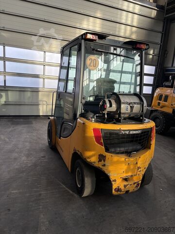 LPG-heftrucks Jungheinrich TFG 425 S Triplex 5.000 mm