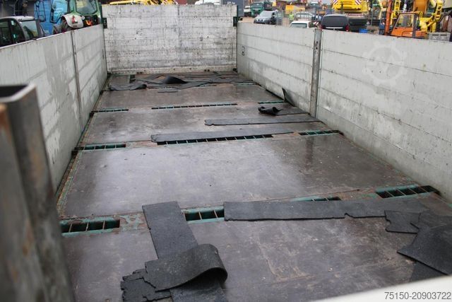 Black Red White S.a. Black Red White S.a. Black Red White S.a.