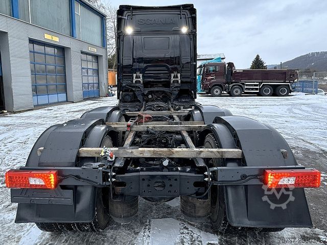 Šasija kamiona SCANIA S 730 V8