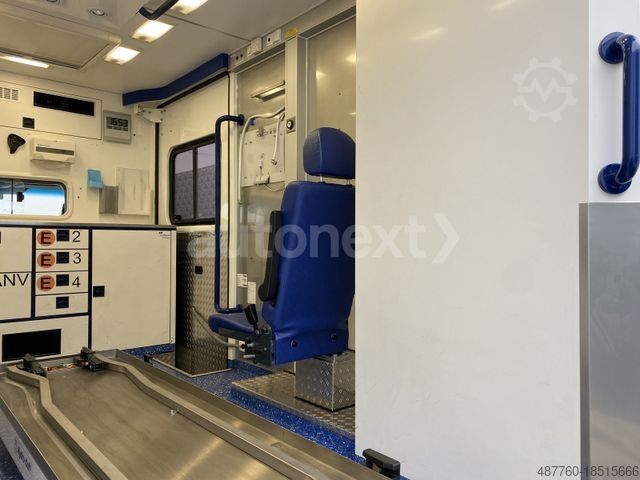 Brandweerwagen MERCEDES-BENZ Sprinter 518 CDI RTW *TOP ZUSTAND!* 7463