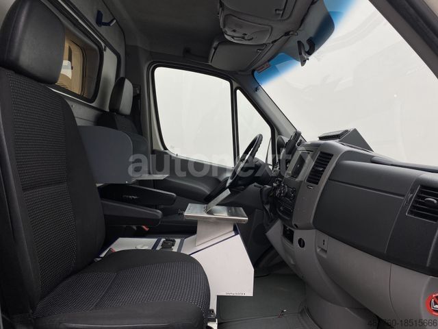 Brandweerwagen MERCEDES-BENZ Sprinter 518 CDI RTW *TOP ZUSTAND!* 7463