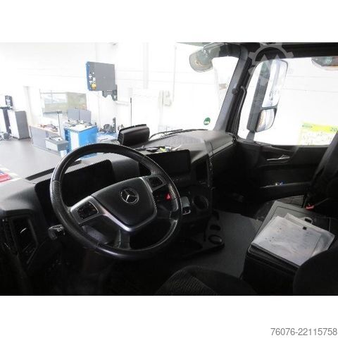 Standardowy ciągnik siodłowy MERCEDES-BENZ Actros 5 1845LS Retarder Klima Kühlschrank