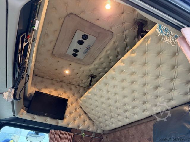 Standardni tegljač SCANIA R620 V8 Retarder 2x Tank Vollspoiler Eu5