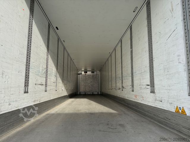 Hűtő félpótkocsi SCHMITZ CARGOBULL SKO 24/L - 13.4 Carrier Vector 1350 Lift
