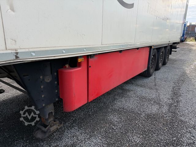 Hűtő félpótkocsi SCHMITZ CARGOBULL SKO 24/L - 13.4 Carrier Vector 1350 Lift