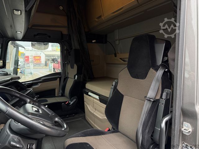 Standardni tegljač MAN TGX 18.510 4x2 XXL Retarder 2x Tank ACC Indiv.