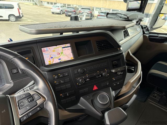 Standardni tegljač MAN TGX 18.510 4x2 XXL Retarder 2x Tank ACC Indiv.