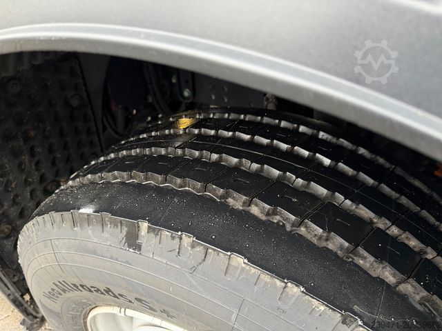 Standardni tegljač MAN TGX 18.510 4x2 XXL Retarder 2x Tank ACC Indiv.