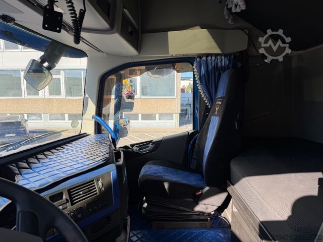 Saugwagen VOLVO FH 420 8x2 Silo Spitzer 2Kammer