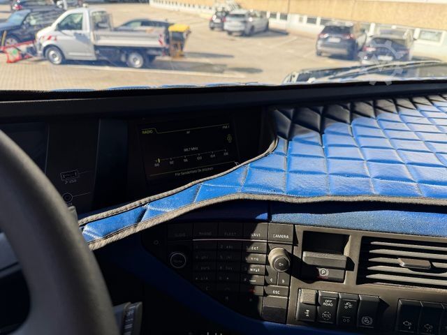 Saugwagen VOLVO FH 420 8x2 Silo Spitzer 2Kammer