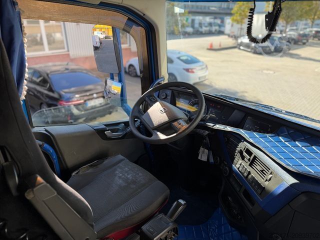 Saugwagen VOLVO FH 420 8x2 Silo Spitzer 2Kammer
