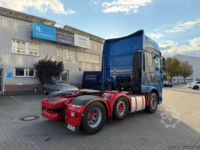 Standardni tegljač DAF XF 530 SuperSpaceCab 6x2 Retarder Lenk/Lift