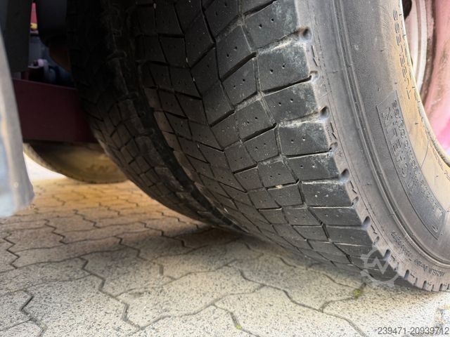 Standardni tegljač DAF XF 530 SuperSpaceCab 6x2 Retarder Lenk/Lift