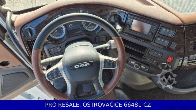 Jumbo nákladní automobil DAF XF 480 FAR 6X2 SSC + WECON PC-CP-T0111 BJ 2017