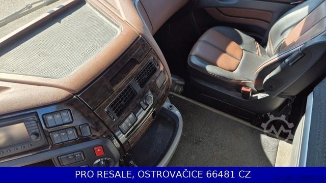 Jumbo nákladní automobil DAF XF 480 FAR 6X2 SSC + WECON PC-CP-T0111 BJ 2017