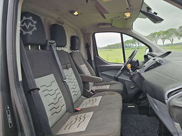 Yüksek tavanlı istasyon vagonu FORD TRANSIT CUSTOM 2.0 L2 LIMITED 155Pk!