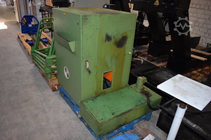 Fresadora de ferramentas Deckel FP 4 ME