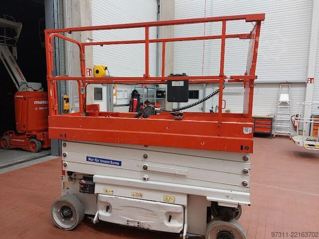 Elevador de tesoura JLG 2632ES
