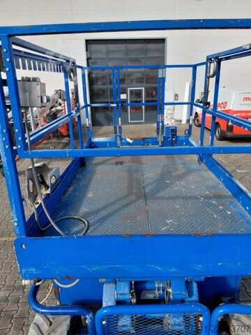 Elevador de tesoura SkyJack SJ6832 RTE