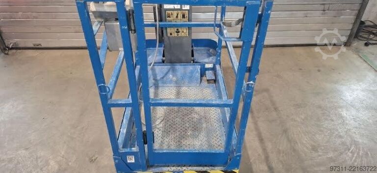 Plataforma elevatória SkyJack SJ12