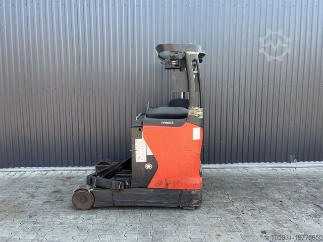 Ajunge la camion Linde R14HD-01