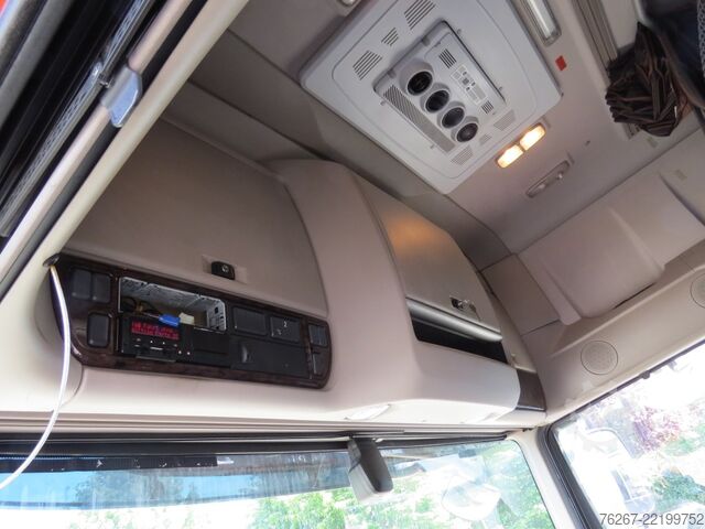Standardní tahač Daf XF 530 FT SZM Super Space Cub ACC