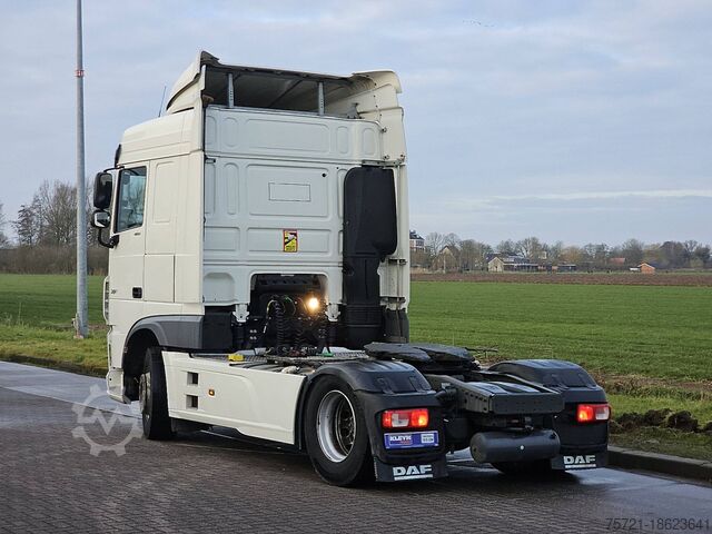 Standaard trekker DAF XF 450 SPACECAB SKIRTS