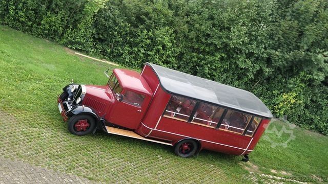 Minibus  Berna Adler mit Frech Hoch Sissach Aufbau Cabrio