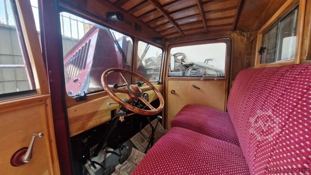Minibus  Berna Adler mit Frech Hoch Sissach Aufbau Cabrio