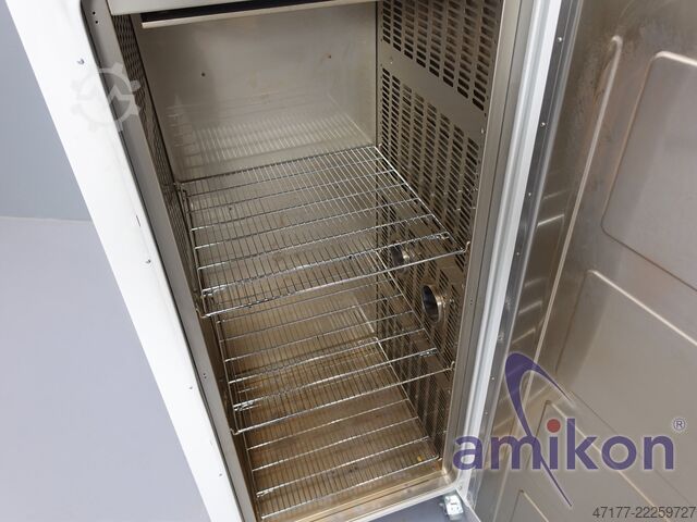 Sušicí skříň / ohřívací skříň Thermo Scientific Vötsch UT 6420 300 °C