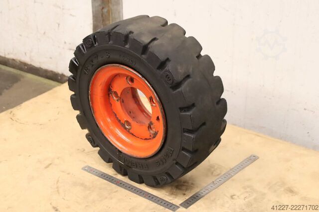 Massieve rubberen banden 2 stuks Watts Premia 18x7-8