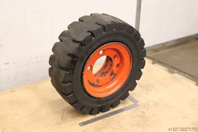 Massieve rubberen banden 2 stuks Watts Premia 18x7-8