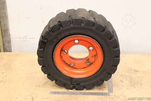 Massieve rubberen banden 2 stuks Watts Premia 18x7-8