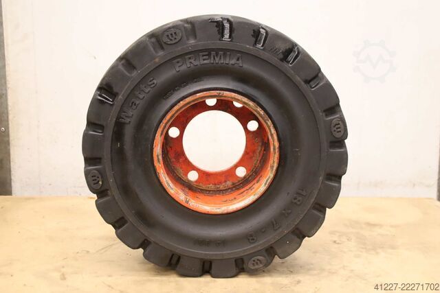 Massieve rubberen banden 2 stuks Watts Premia 18x7-8