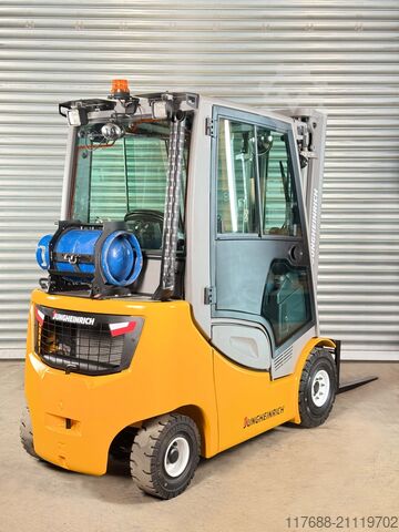 Μπροστινός φορτωτής υγραερίου Jungheinrich TFG 320s - Nur 2673 Std.- Service Neu - VW Motor