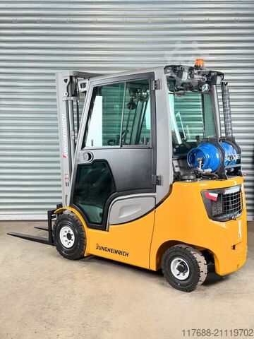 Μπροστινός φορτωτής υγραερίου Jungheinrich TFG 320s - Nur 2673 Std.- Service Neu - VW Motor