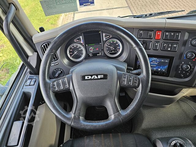 Gesloten bak DAF LF 210 7.49T LIFT NAVI CAM.
