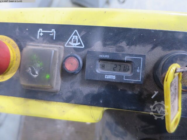 Cleaning systems KÄRCHER KMR 1200 Bat