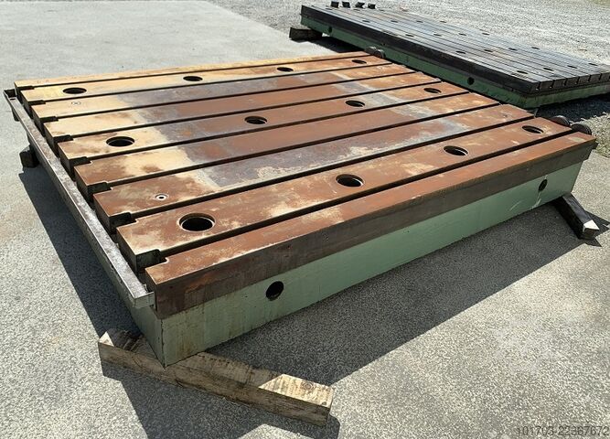 Gietijzeren bed Taque fonte rainurée - Floor Plate 2600 x 2000 x 350 mm - No 1