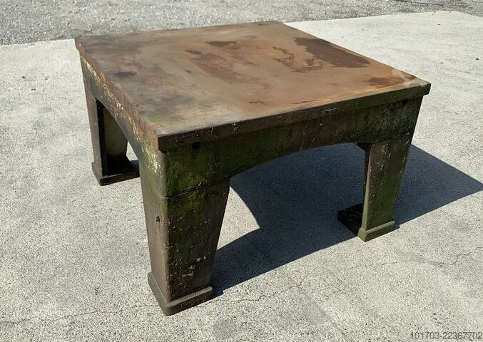 Gietijzeren oppervlakteplaat op poten Marbre en fonte sur pieds 1200 x 1200 x 780 mm