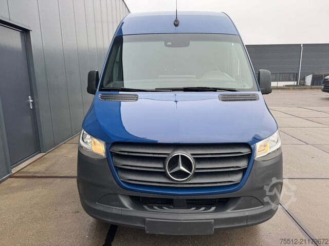 Kastenwagen Mercedes-Benz Sprinter 516 L4 H2 / Laadklep / 3 Zits / TUV: 1...
