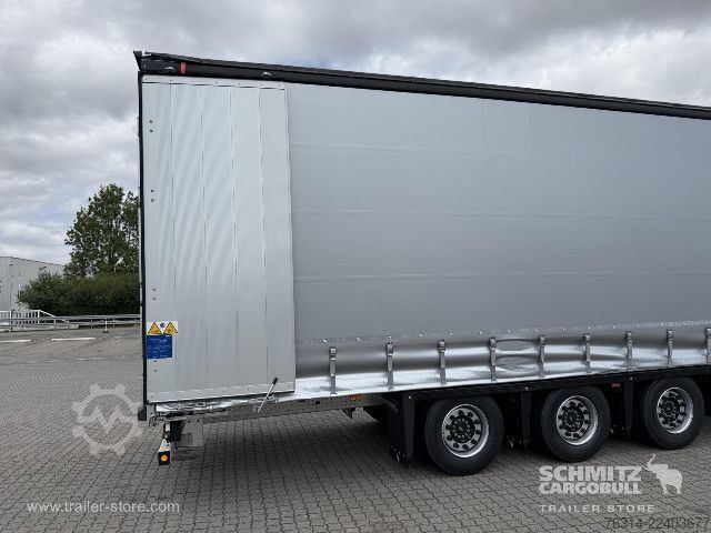 Nyitott ponyvás félpótkocsi Schmitz Cargobull Curtainsider Mega Getränke