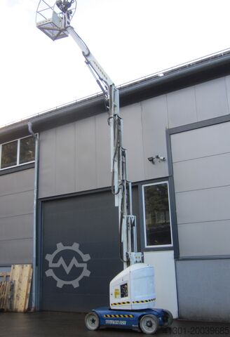 Telescoophoogwerker met verticale mast JLG TOUCAN 12E